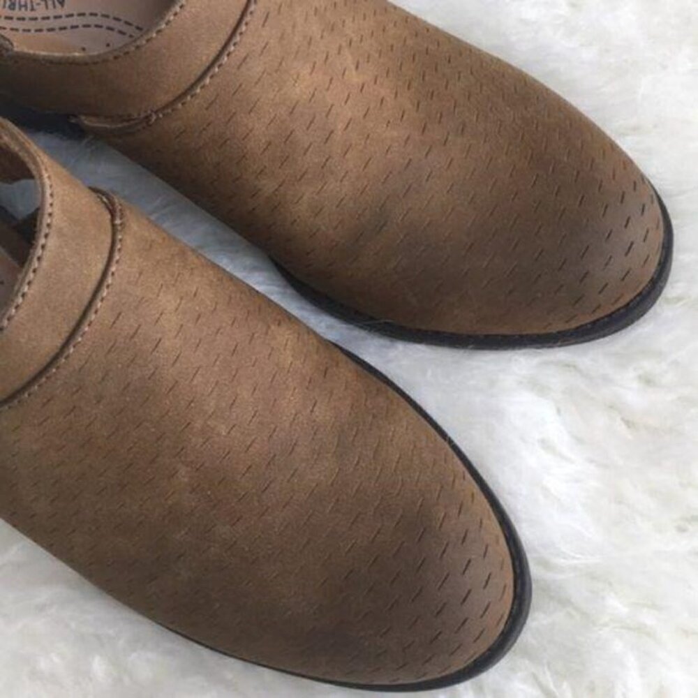 New Natural Soul Tally Olive Ankle Strap Shoes Size 8.5 M - Picture 4 of 7